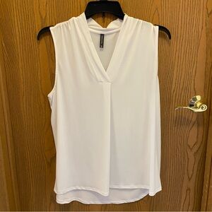 🎯 Massini white dressy top XL NWOT